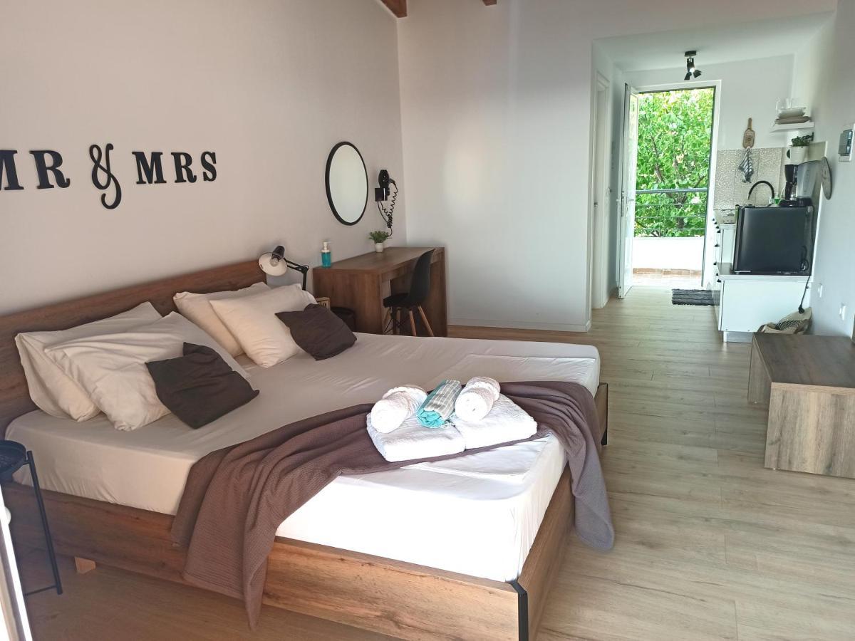 Bourbos Summer Rooms Himare Ngoại thất bức ảnh