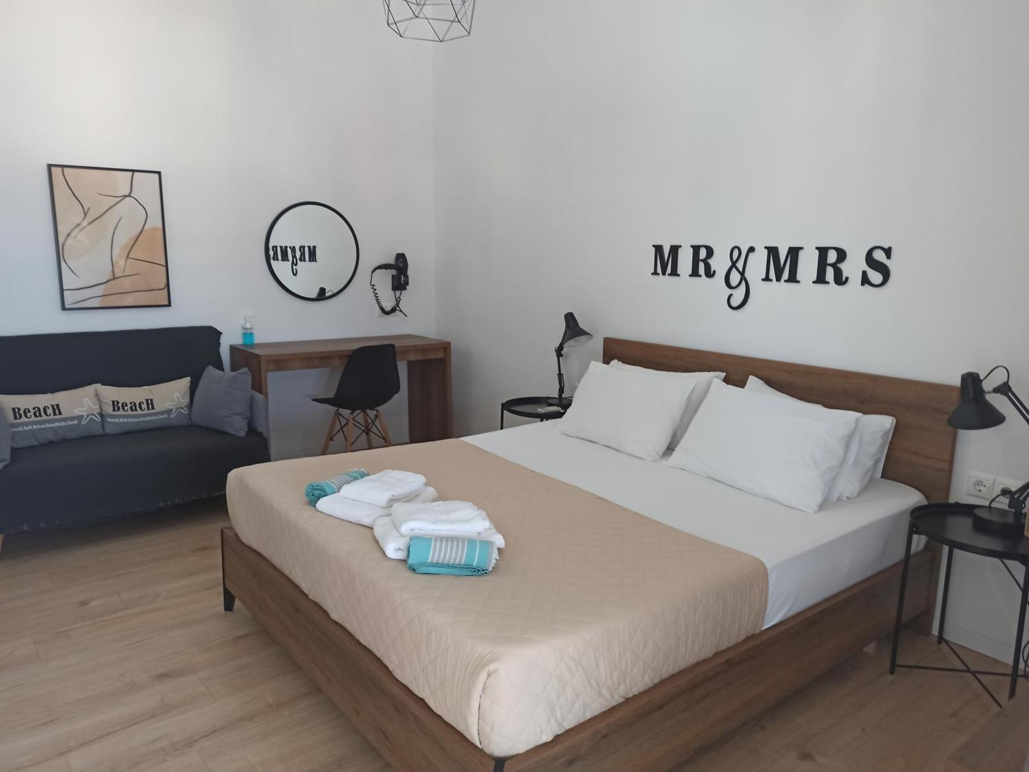 Bourbos Summer Rooms Himare Phòng bức ảnh